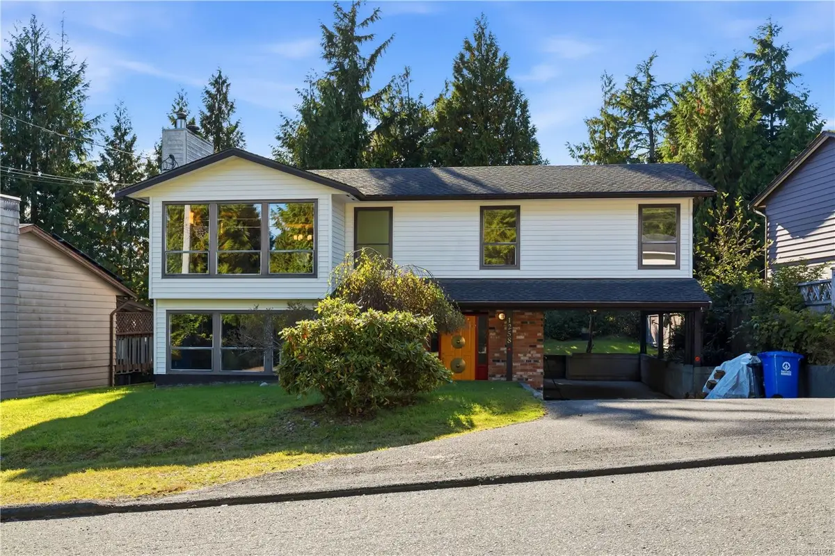 1258 Rupert Rd, Ucluelet BC V0R 3A0