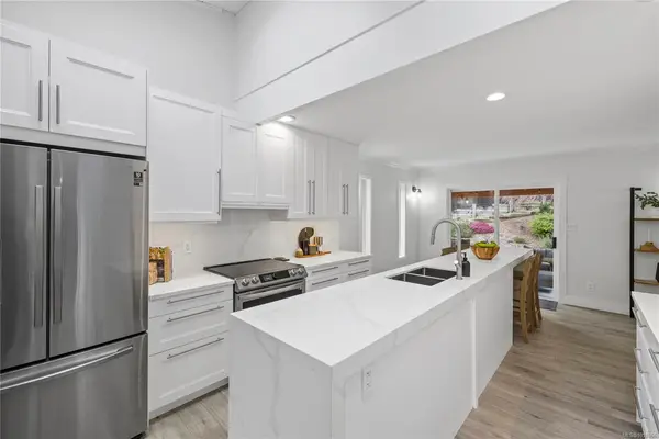 2191 Florence Dr, Nanoose Bay BC V9P 9E9 - 4 bed, 3 bath property for sale in Nanoose Bay