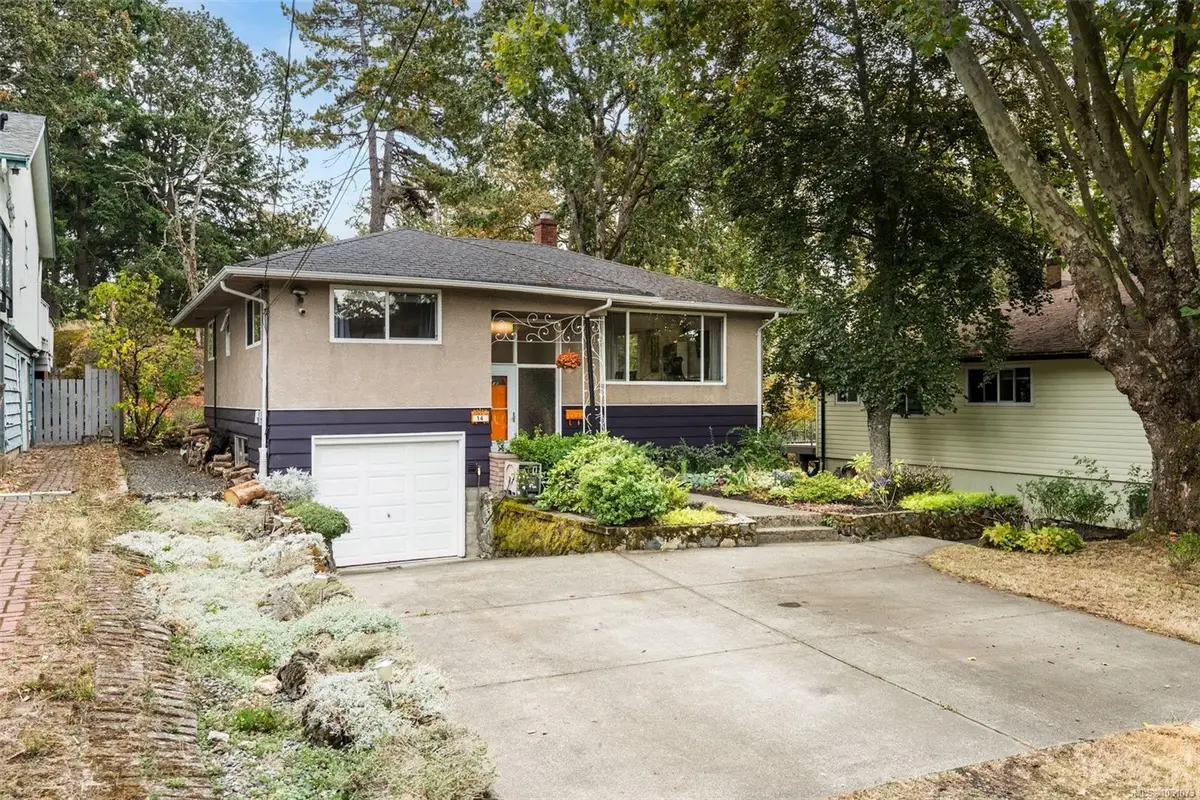 14 Eaton Ave, View Royal BC V8Z 5E1