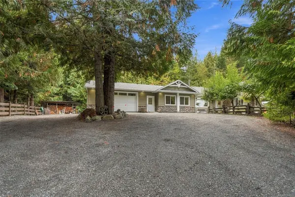 1580 Meadowood Way, Qualicum Beach BC V9K 2V2 - 4 bed, 3.0 bath in Qualicum Beach