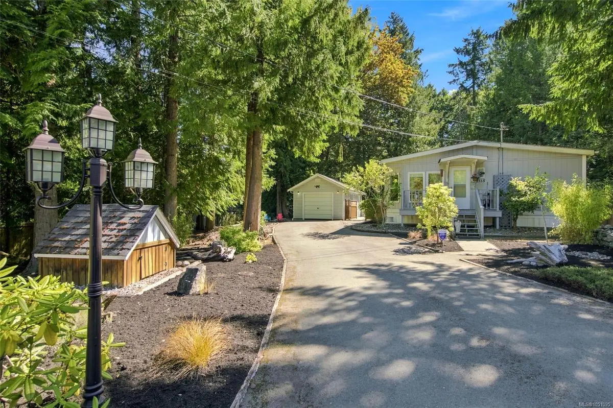 1115 Symons Cres, Qualicum Beach BC V9K 1M8