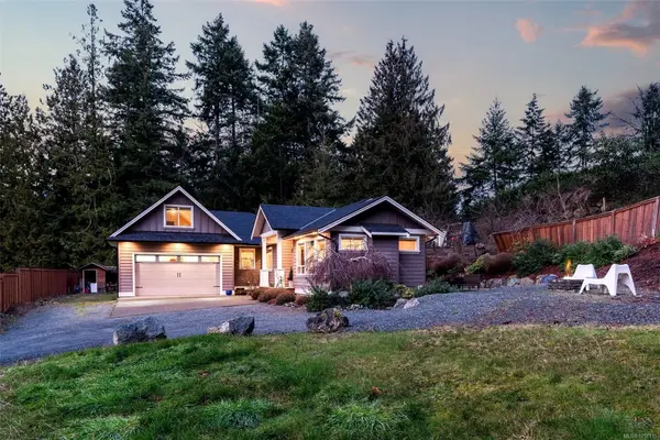 2629 Shawnigan Lake Rd, Shawnigan Lake BC V0R 2W2 - 3 bed, 2.0 bath in Shawnigan Lake
