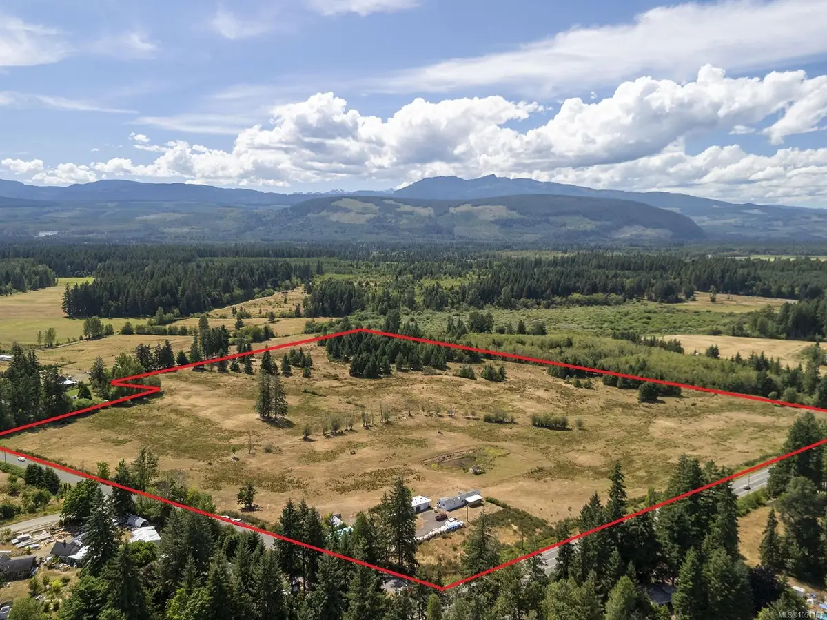 7561 Howard Rd, Black Creek BC V9J 1G2
