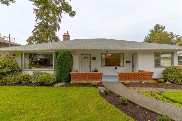 1280 Tracksell Ave, Saanich BC V8P 2C9 - 4 bed, 3 bath property for sale in Saanich