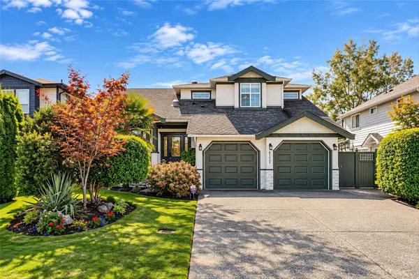 4122 Hatfield Rd, Saanich BC V8Z 7H4 - 4 bed, 3 bath property for sale in Saanich