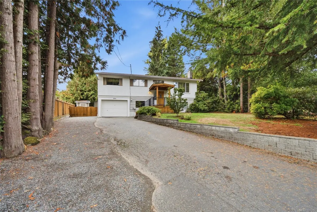 1951 Szasz Dr, Nanaimo BC V9X 1B9