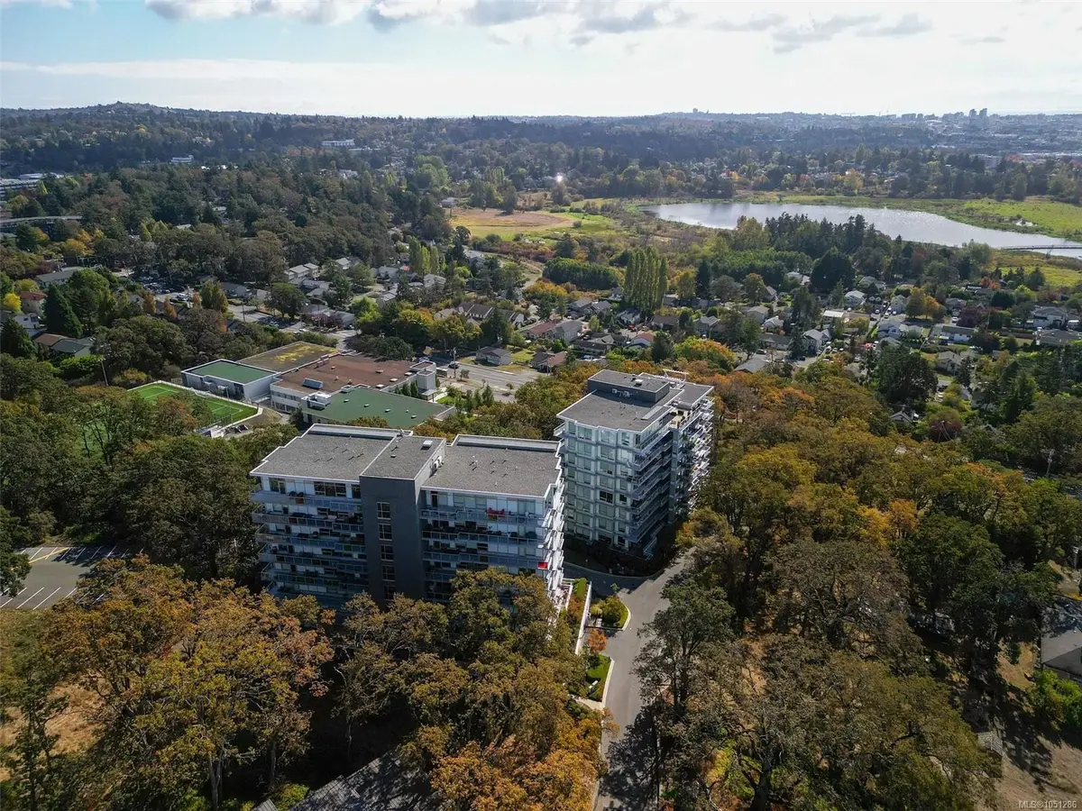 #703 - 4011 Rainbow Hill Lane #703, Saanich BC V8X 0B6