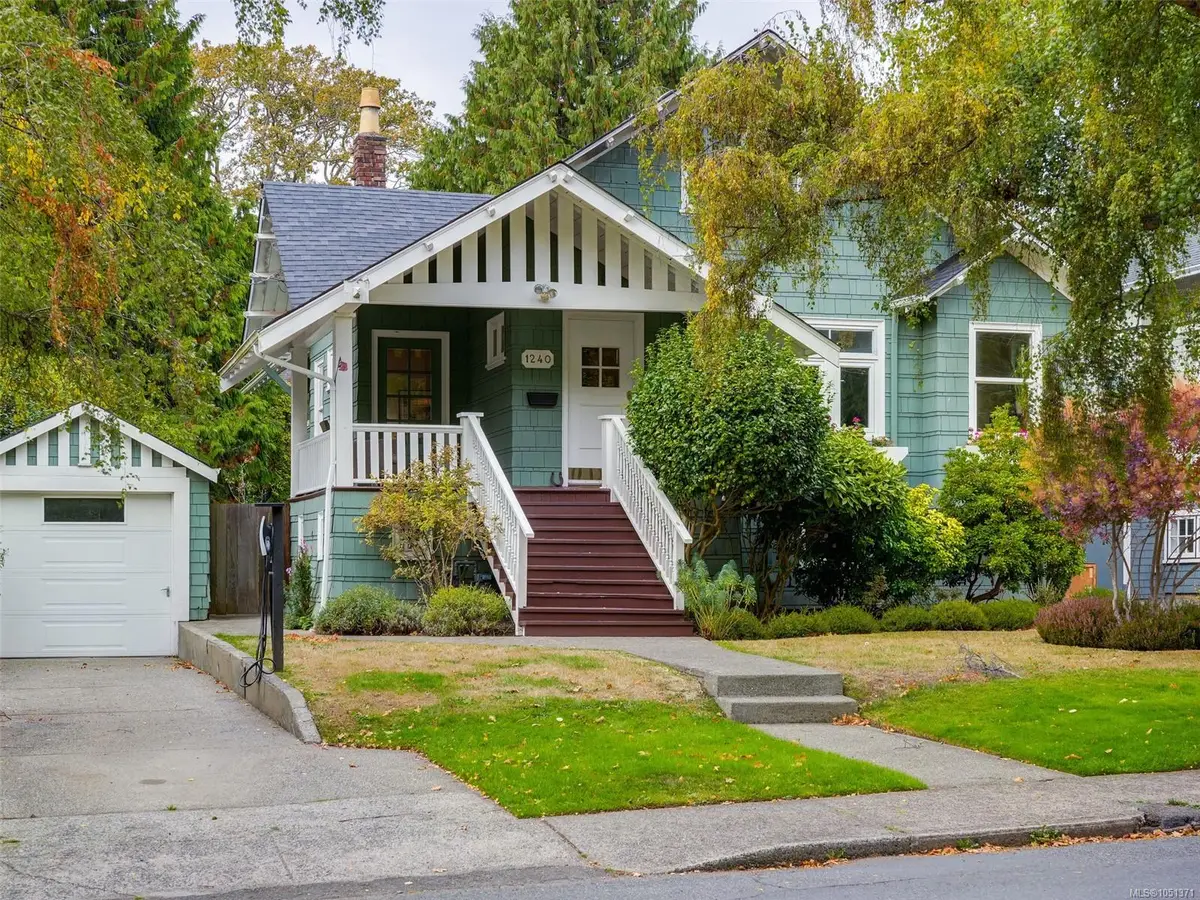 1240 Victoria Ave, Oak Bay BC V8S 4P2