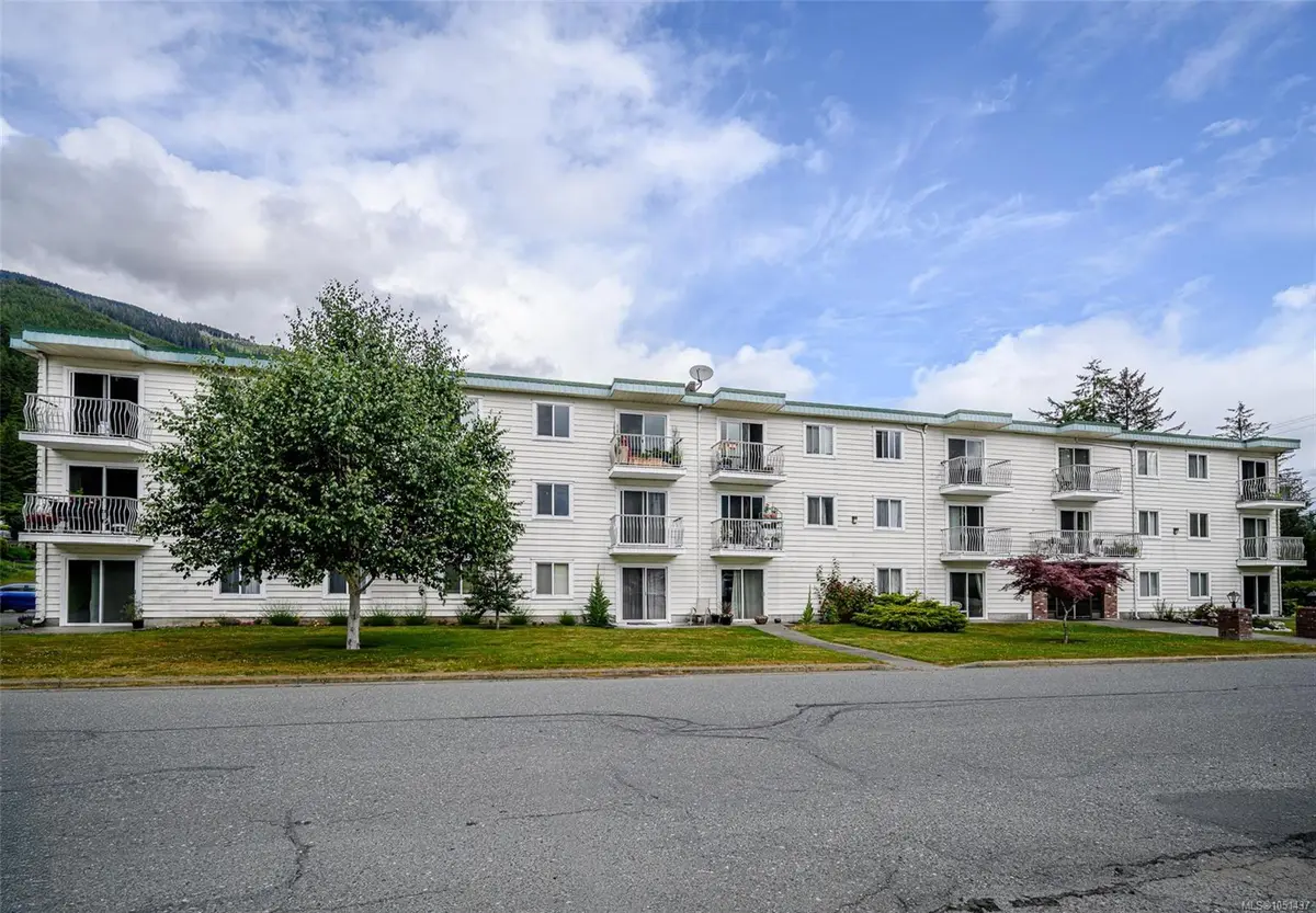 #107 - 611 MacMillan Dr #107, Sayward BC V0P 1R0