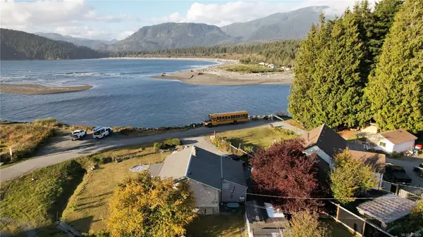 16985 Clo-oose Pl, Port Renfrew BC V0S 1K0 - 3 bed, 2.0 bath in Port Renfrew