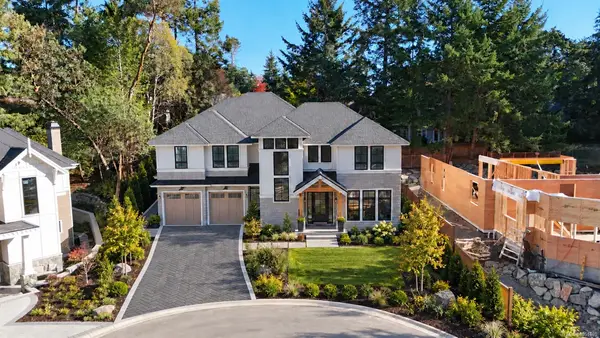 3913 Woodlands Pl, Saanich BC V8N 4J8 - 4 bed, 4 bath property for sale in Saanich