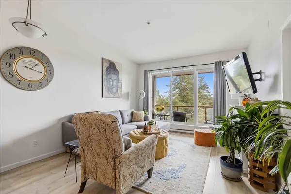 #308 - 1959 Polo Park Crt #308, Central Saanich BC V8M 2K1 - 1 bed, 1 bath in Central Saanich