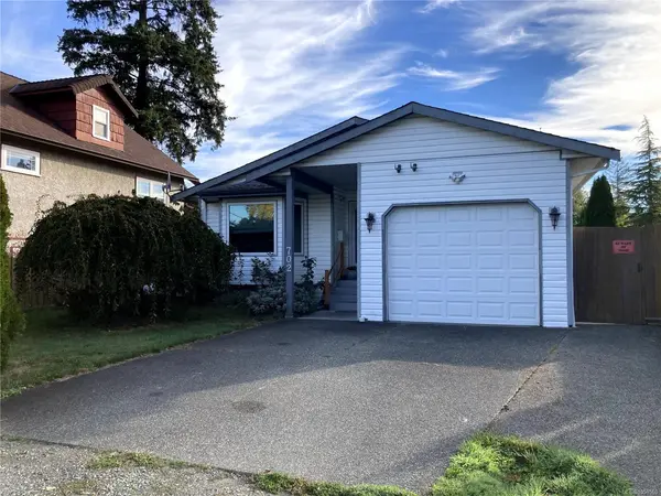 702 Hamilton Ave, Nanaimo BC V9R 4G6 - 3 bed, 2 bath property for sale in Nanaimo