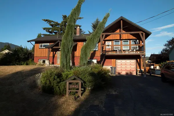 10842 Grandview Rd, Saltair BC V0R 1E0 - 4 bed, 2 bath property for sale in Saltair