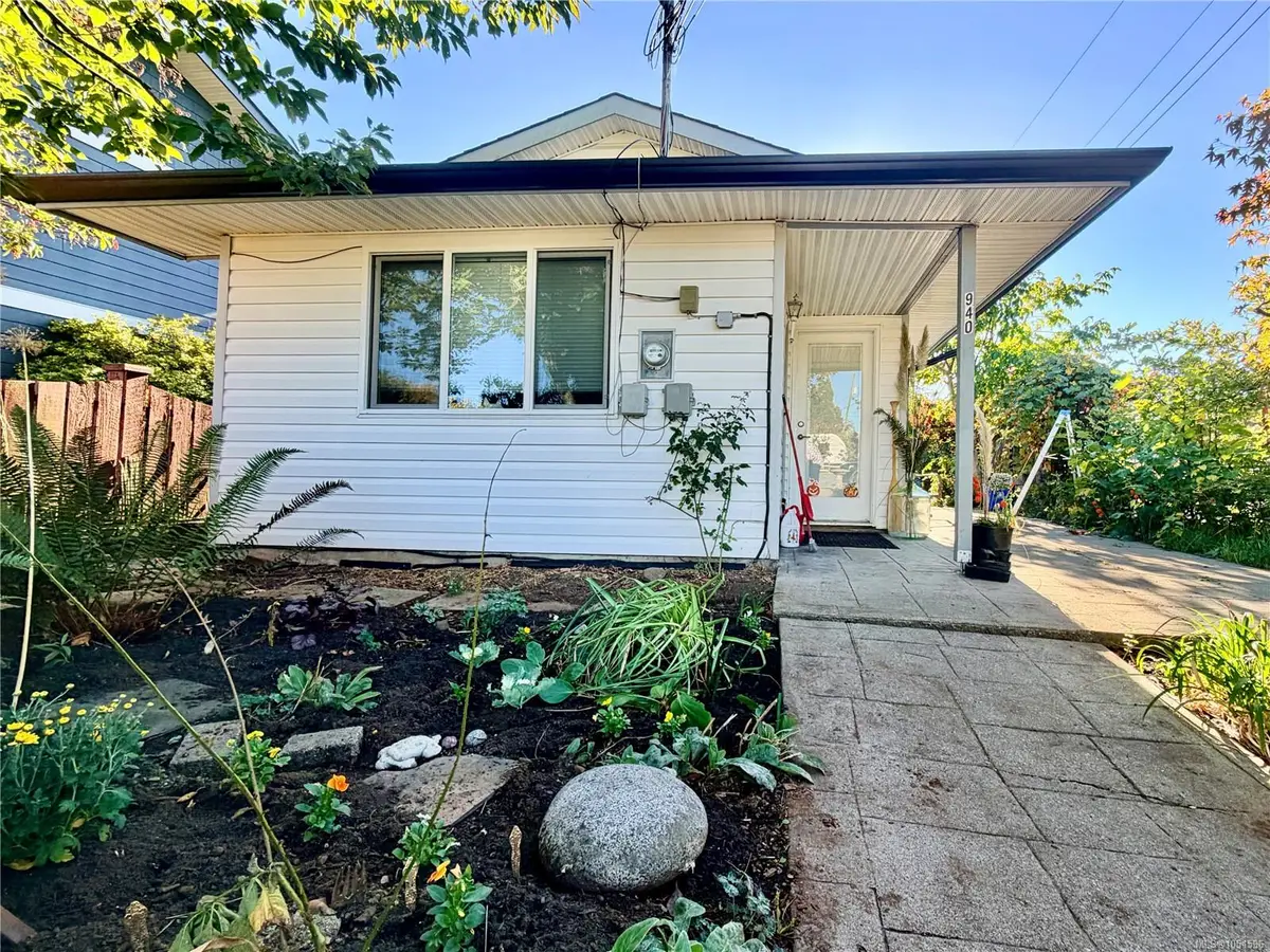 940 5th Ave, Ladysmith BC V9G 1A2