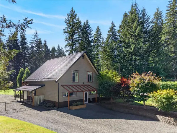 1981 Dzini Rd, Black Creek BC V9J 1H1 - 4 bed, 3.0 bath in Black Creek