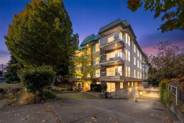 #404 - 1710 Fort St #404, Victoria BC V8R 1J2 - 1 bed, 1.0 bath in Victoria
