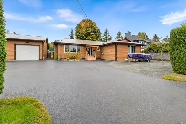 2170 Alder St S, Campbell River BC V9W 1M6 - 4 bed, 2 bath property for sale in Campbell River