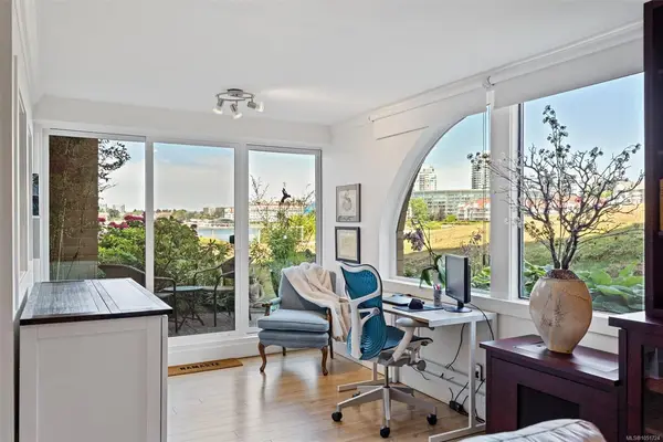 #101 - 640 Montreal St #101, Victoria BC V8V 1Z8 - 1 bed, 1 bath property for sale in Victoria