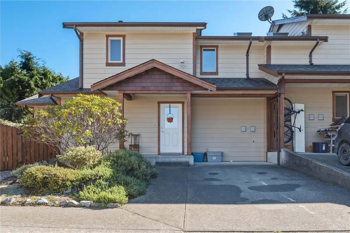 #3 - 1626 Holly Cres #3, Ucluelet BC V0R 3A0