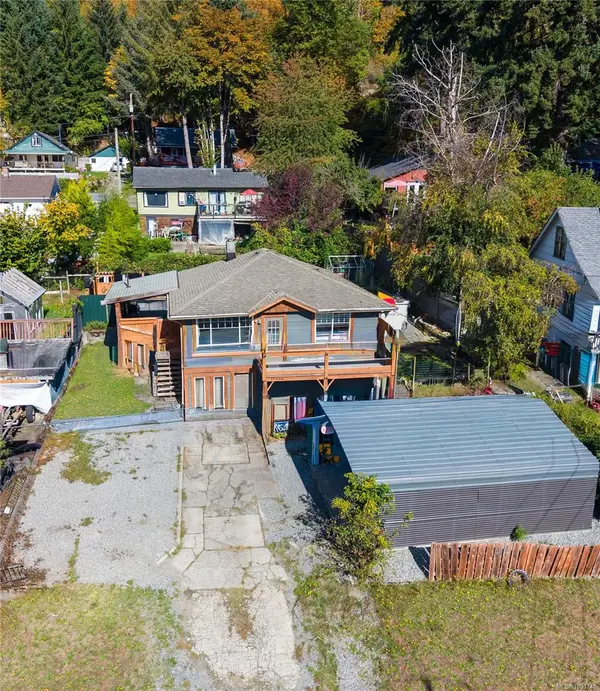 10579 Youbou Rd, Youbou BC V0R 3E1 - 3 bed, 1.0 bath in Youbou