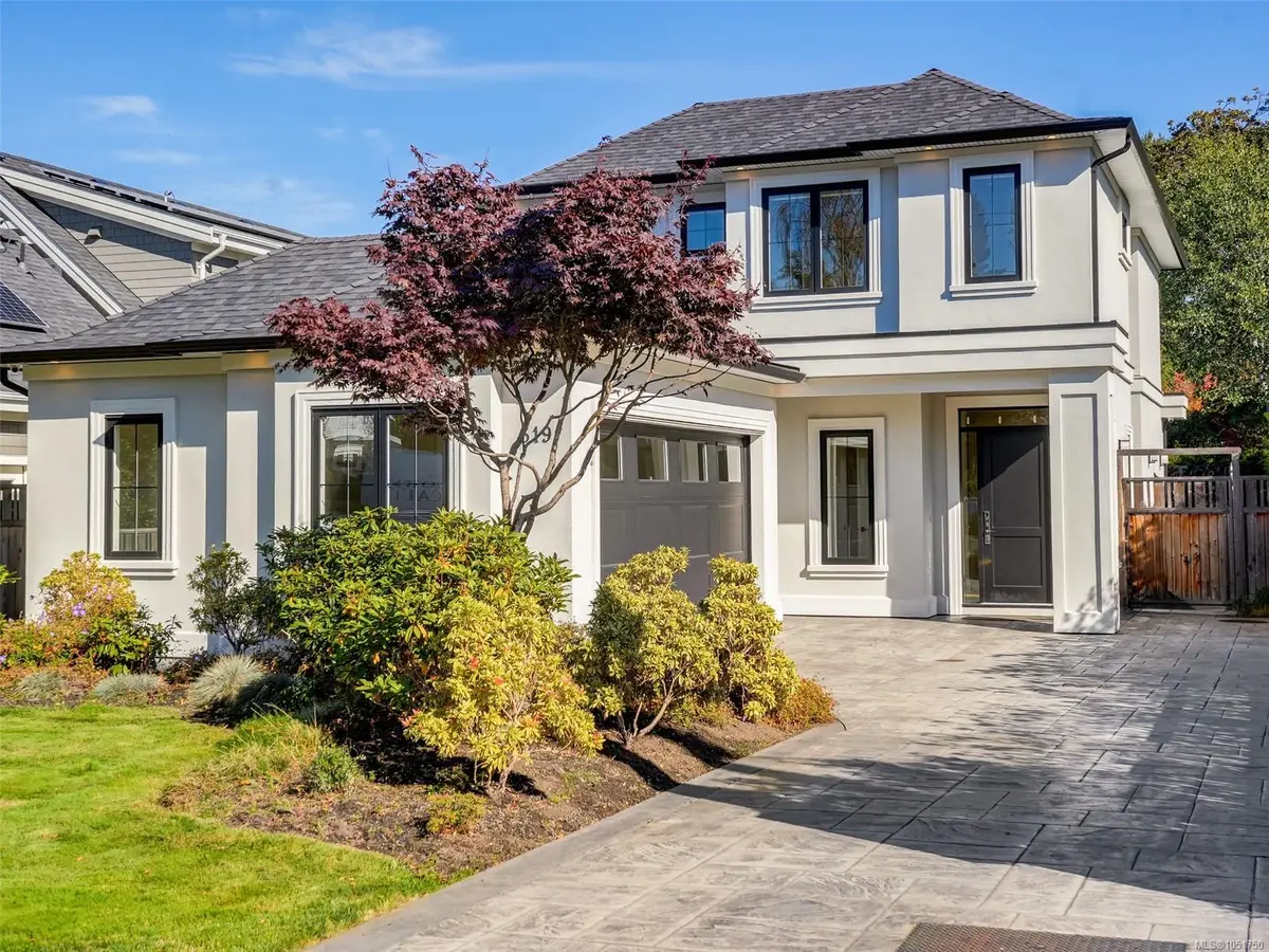 619 Oliver St, Oak Bay BC V8S 4W2