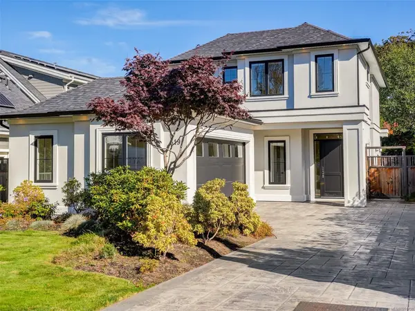 619 Oliver St, Oak Bay BC V8S 4W2 - 3 bed, 3 bath property for sale in Oak Bay