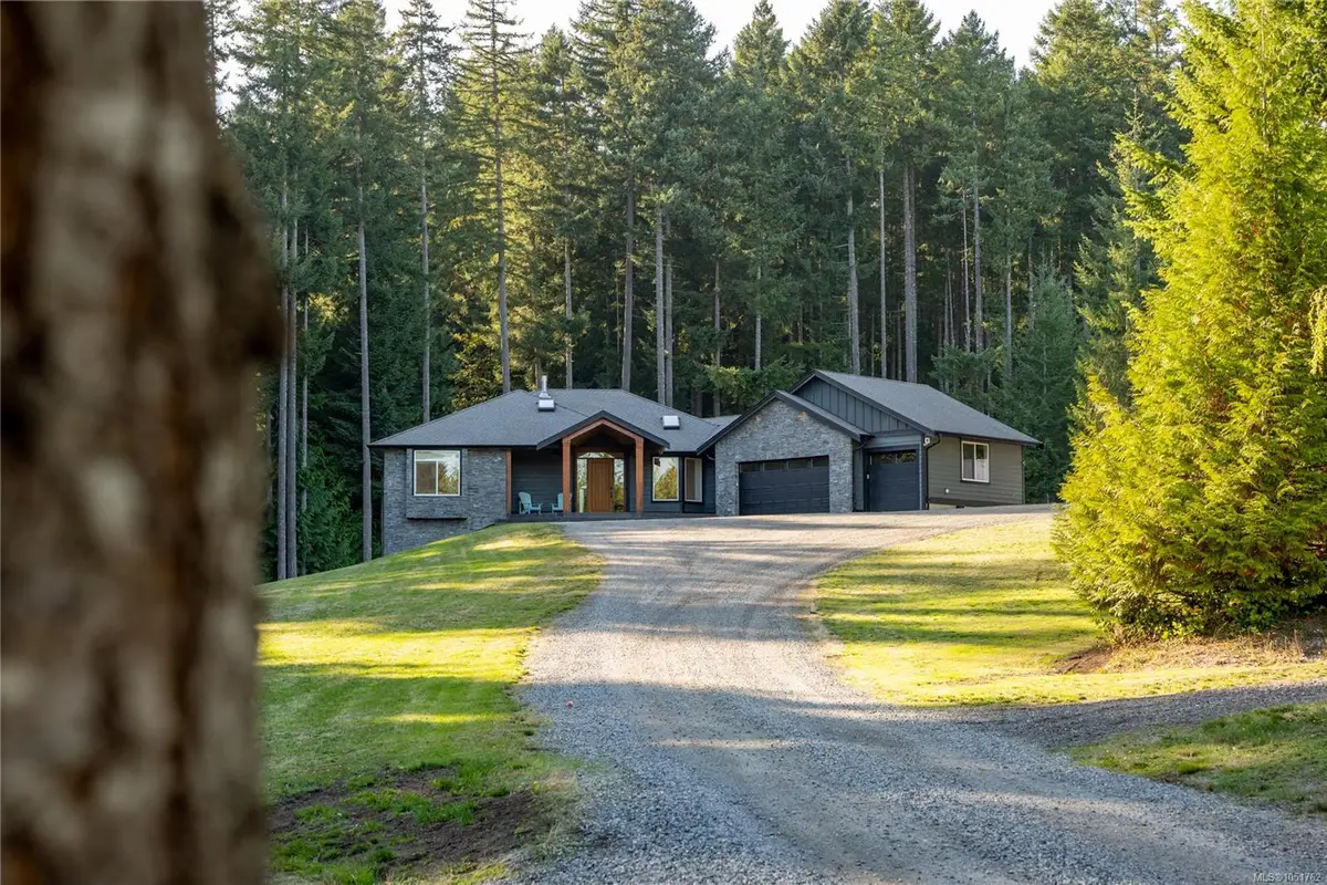 3349 Creekside Pl, Nanaimo BC V9R 7C7