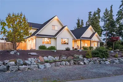 7371 Lakefront Dr, Lake Cowichan BC V0R 2G1