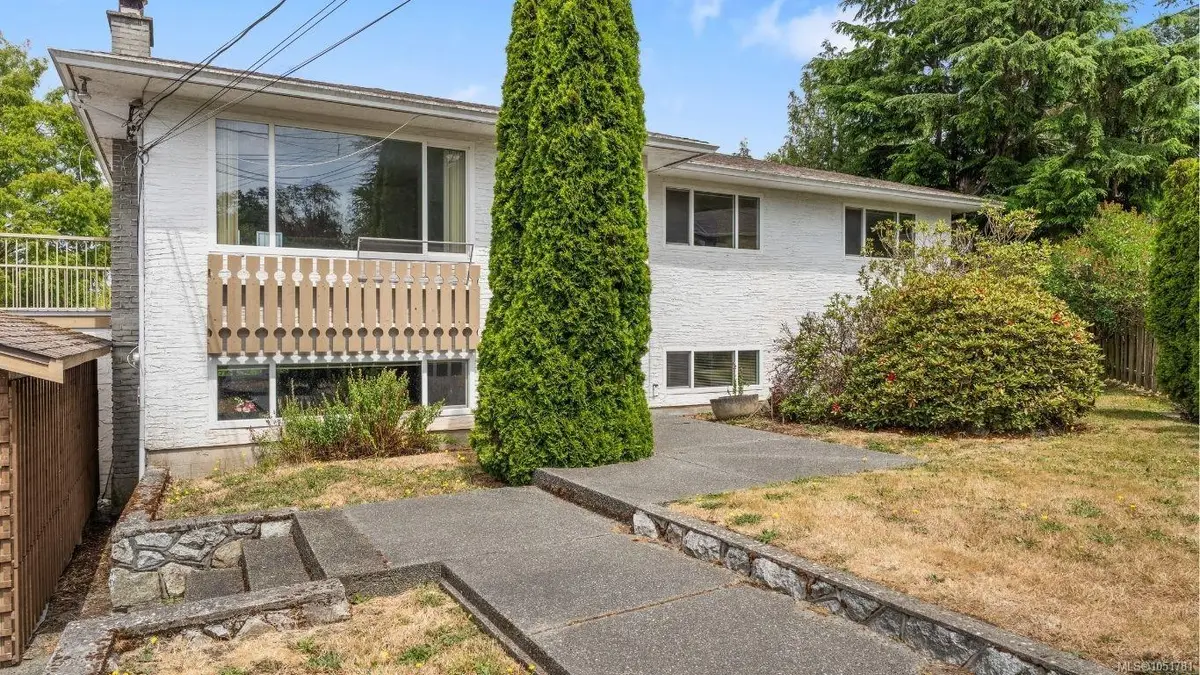 3931 Braefoot Pl, Saanich BC V8P 2S2