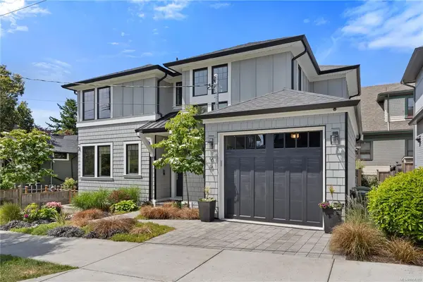 196 Olive St, Victoria BC V8S 3H3 - 5 bed, 4 bath property for sale in Victoria
