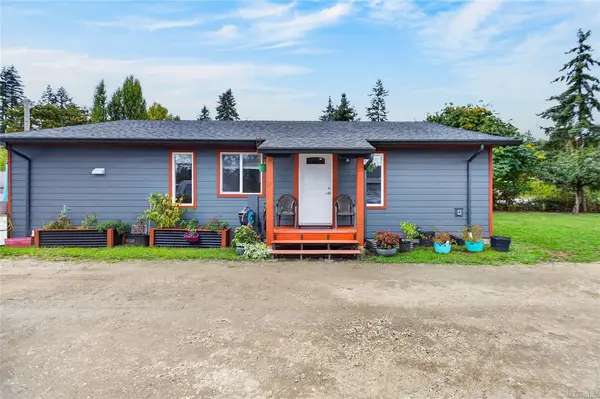 3386 Lake Trail Rd, Courtenay BC V9N 9M2 - 5 bed, 3.0 bath in Courtenay