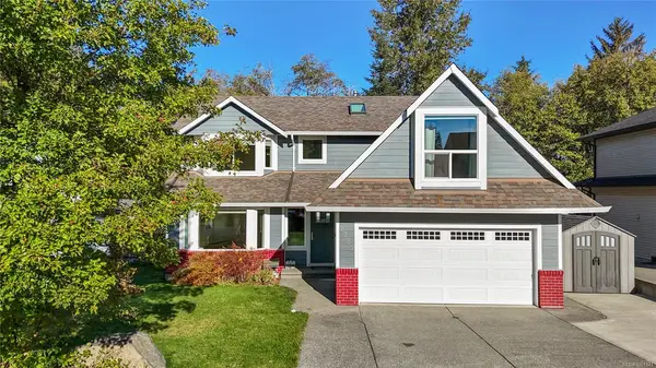 2752 Bradford Dr, Campbell River BC V9W 7X7 - 5 bed, 3 bath property for sale in Campbell River