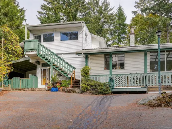 2511 Florence Lake Rd, Langford BC V9B 4H3 - 6 bed, 4 bath property for sale in Langford