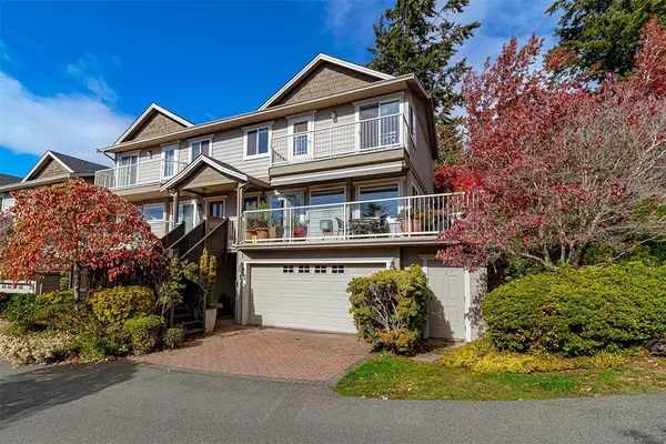#15 - 118 Aldersmith Pl #15, View Royal BC V9A 7M9 - 3 bed, 3.0 bath in View Royal