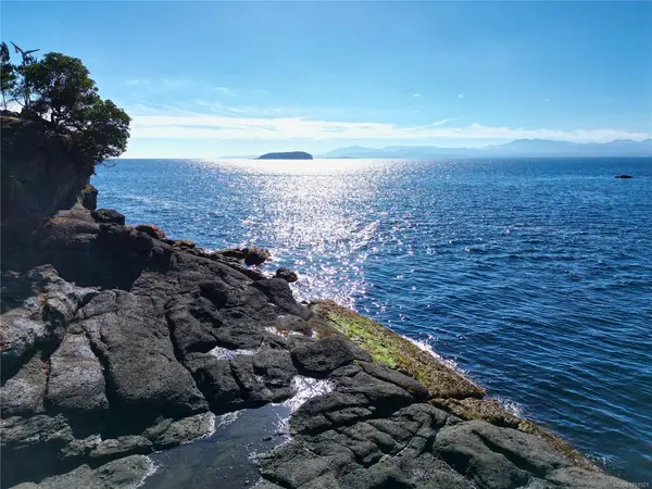 3 Grant Rd, Lasqueti Island BC V0R 2J0 - 1 bed, 1 bath property for sale in Lasqueti Island