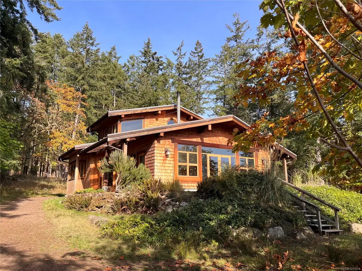 1955 Garland Dr, Gabriola Island BC V0R 1X6
