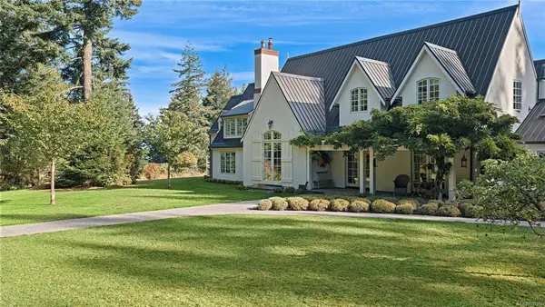 377 Seymour Hts, Salt Spring BC V8K 2B6 - 7 bed, 8.0 bath in Salt Spring