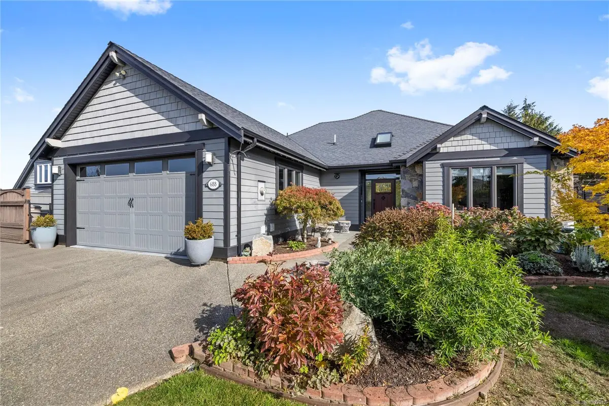 688 Lowry's Rd, French Creek BC V9P 2N9