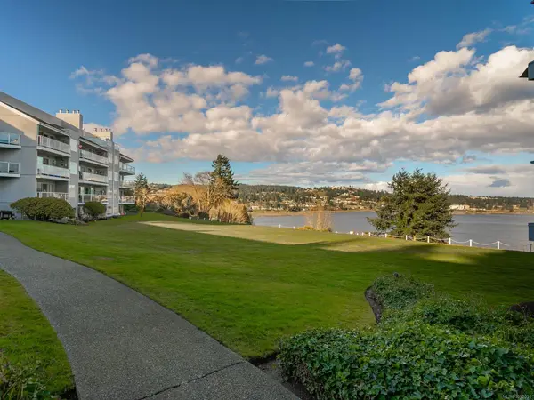 #508 - 2562 Departure Bay Rd #508, Nanaimo BC V9S 5P1 - 2 bed, 1 bath property for sale in Nanaimo
