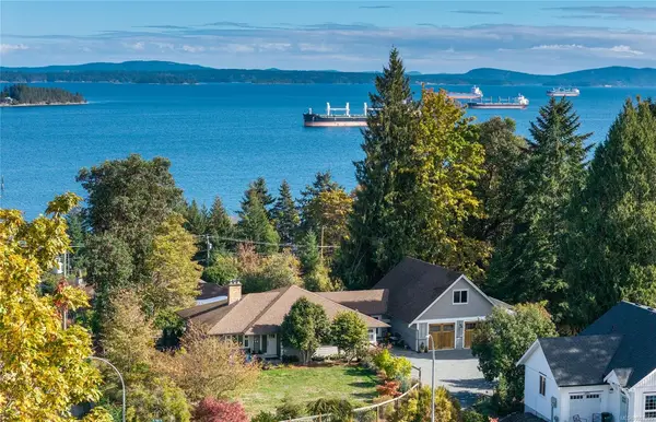 117 Clarke Rd, Ladysmith BC V9G 1T6 - 4 bed, 3 bath property for sale in Ladysmith