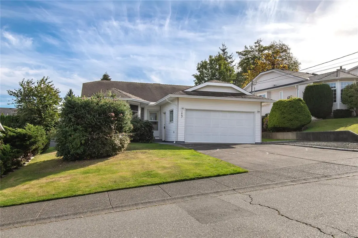 1667 Meadowbrook Dr, Campbell River BC V9W 7E7