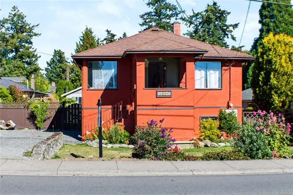 10391 Resthaven Dr, Sidney BC V8L 3H4 - 5 bed, 2.0 bath in Sidney