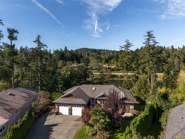 10965 Marti Lane, North Saanich BC V8L 6B3 - 4 bed, 6.0 bath in North Saanich