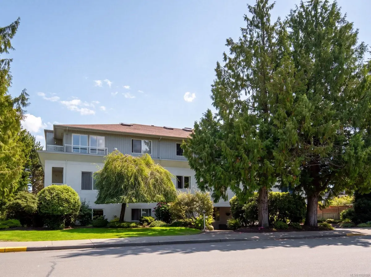 #304 - 9993 Fourth St #304, Sidney BC V8L 2Z6