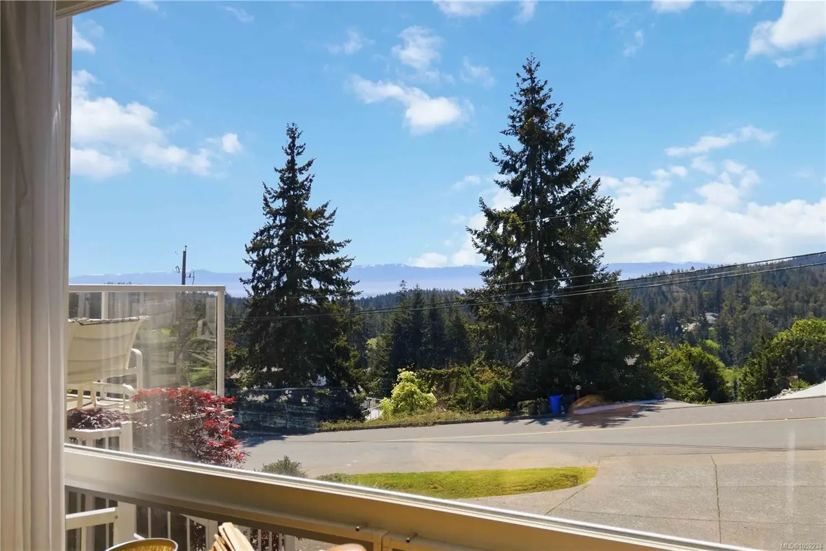 3533 Sunheights Dr, Langford BC V9C 4J8
