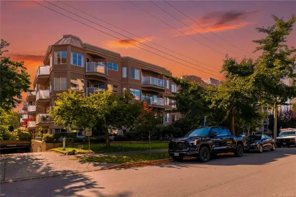 #106 - 405 Quebec St #106, Victoria BC V8V 4Z2 - 1 bed, 2 bath property for sale in Victoria
