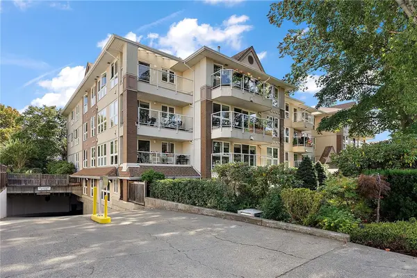 #204 - 1501 Richmond Ave #204, Victoria BC V8R 4P7 - 2 bed, 2 bath property for sale in Victoria