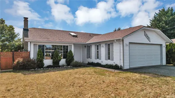 702 Forsyth Ave, Parksville BC V9P 1E7 - 3 bed, 2 bath property for sale in Parksville
