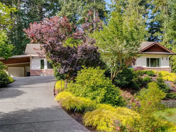 2030 Salem Terr, North Saanich BC V8L 5J4 - 3 bed, 3.0 bath in North Saanich